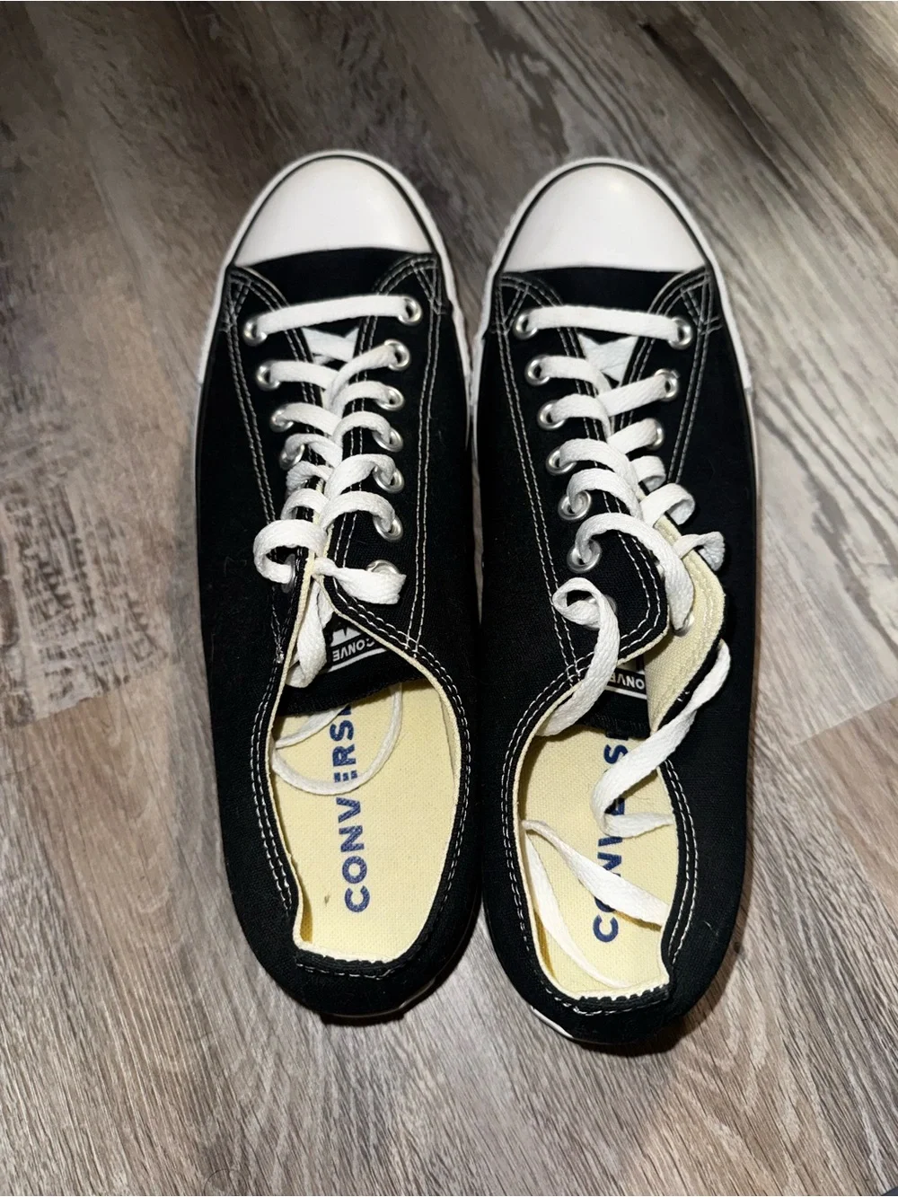 Classic Black Canvas Low-Top Sneakers with White Toe - Picture 2 of 2